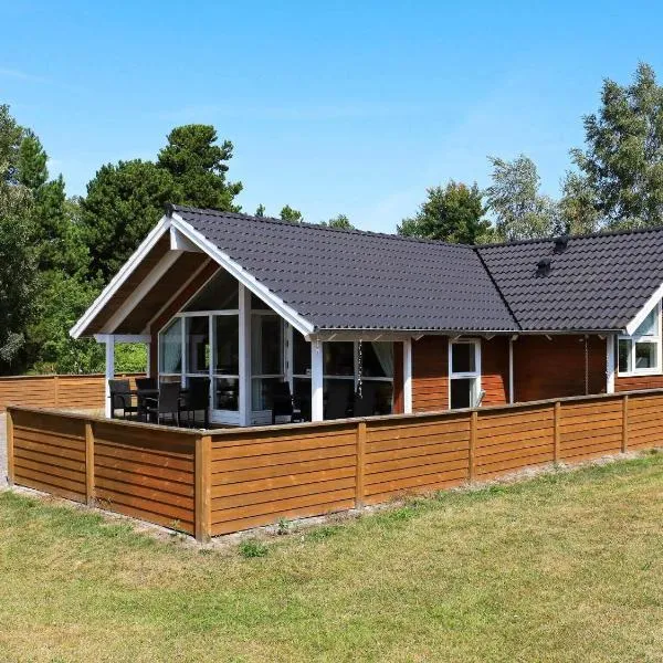 8 person holiday home in Idestrup-By Traum, hotel in Marielyst