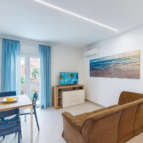 Home & Garden, hotel in Vico Equense