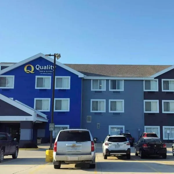 Quality Inn & Suites Bethany, hotel di Bethany