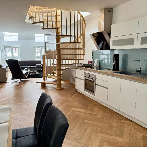 Klimatisierte Luxus-Dachterrassenwohnung im Zentrum, Hotel in St. Pölten