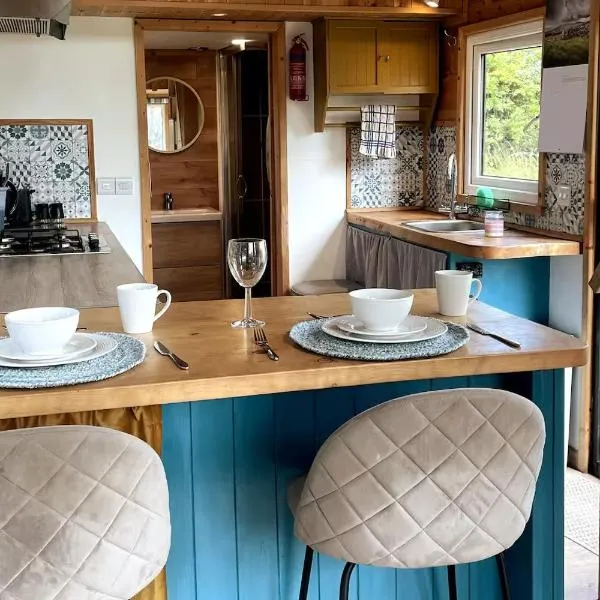 Tiny Home - Huge Views - Coastal - Surf, hotel a Sligo