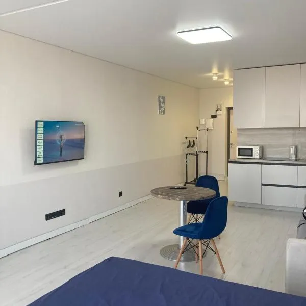 Красивая квартира, hotel v destinaci Južne