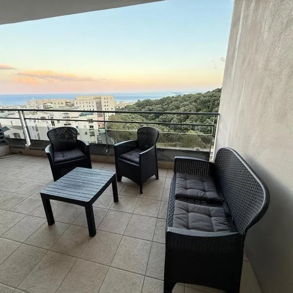 Stunning apartment, sea view,superbe appartement vue mer, hotel v destinaci Bastia
