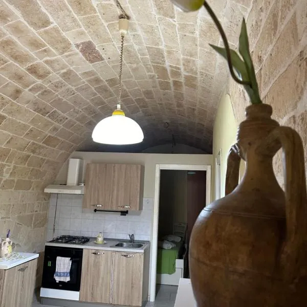 futura home centro storico 5 minuti da Bari, hotel in Modugno