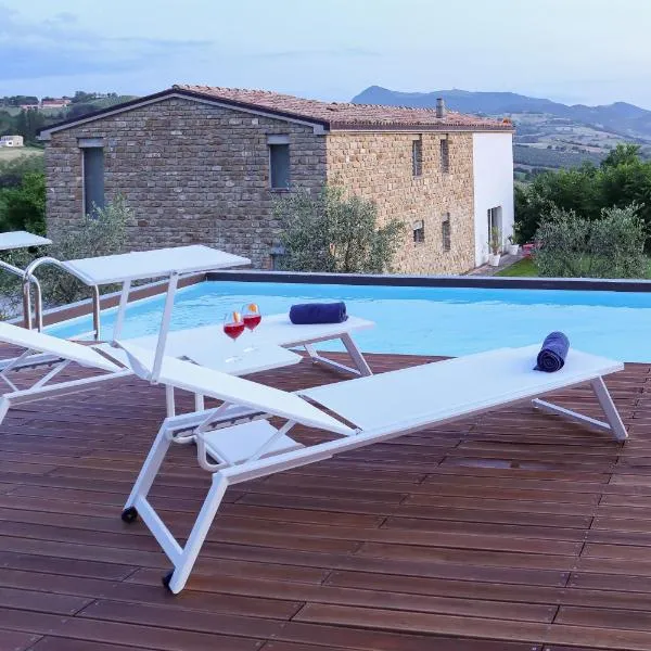 Tenuta Silente Loft con idromassaggio privato, hotel a Poggio San Marcello