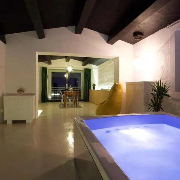 Tenuta Silente Loft con idromassaggio privato, hotel em Poggio San Marcello 