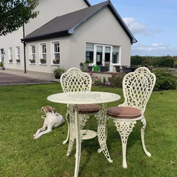 Boutique En-Suite Bedroom Cork, hotel in Mallow