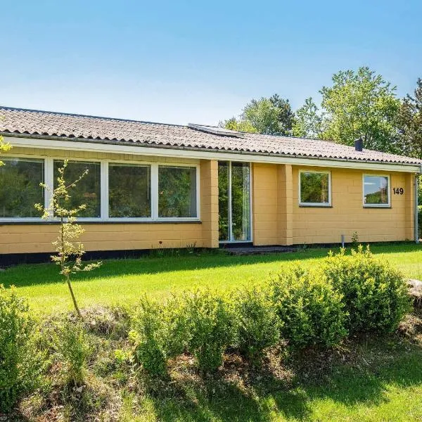 6 person holiday home in Farsø-By Traum, hotel in Farsø