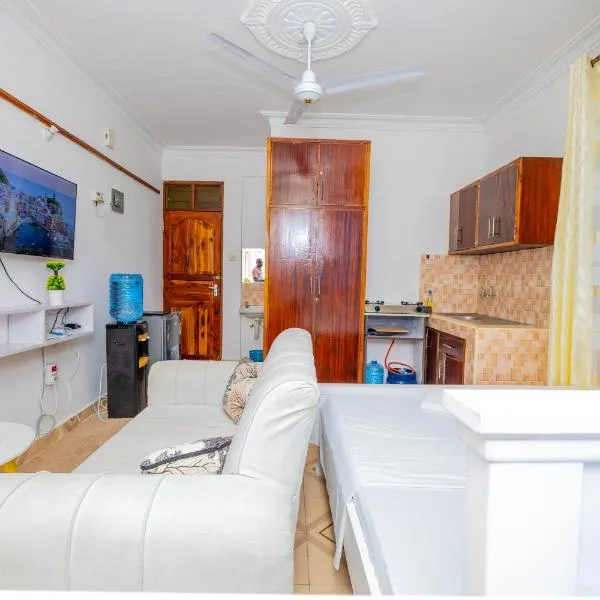 Yunke Homes Comfortable Studio in Bamburi, hotel in Mombasa