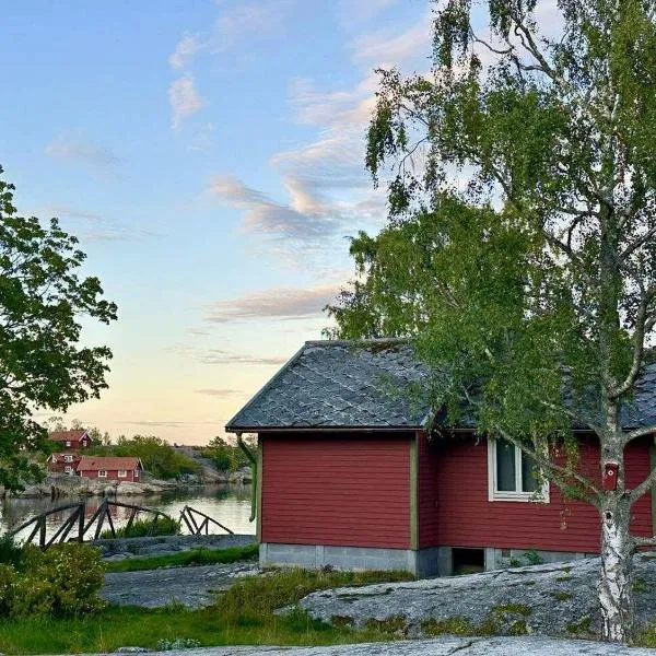 Stuga på Möja-en skärgårdspärla i Kyrkviken, Hotel in Möja
