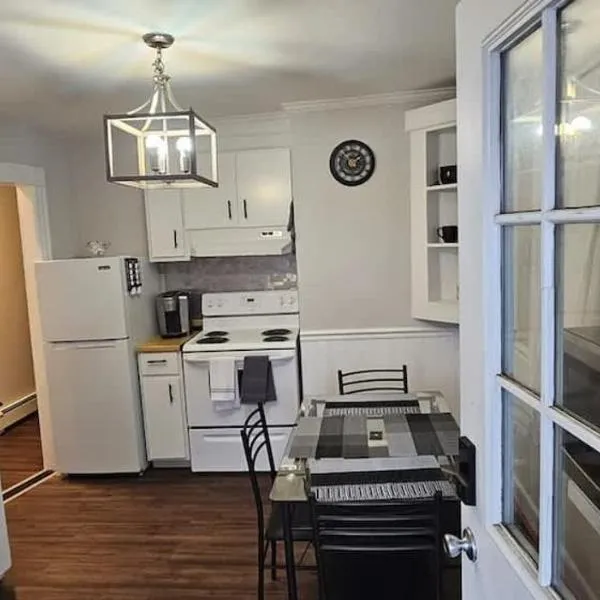 Private Apt In Middletown-wesleyan, hotel in Middletown