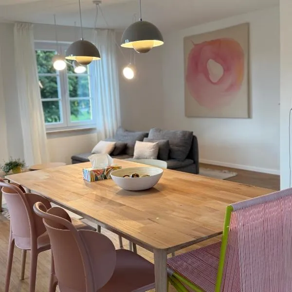 Villa19hundert5 moderne Ferienwohnungen in zentraler Lage, hotel v destinaci Lindenberg im Allgäu