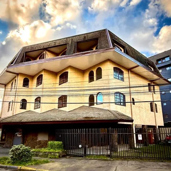 Torremolinos departamentos, hotel in Temuco