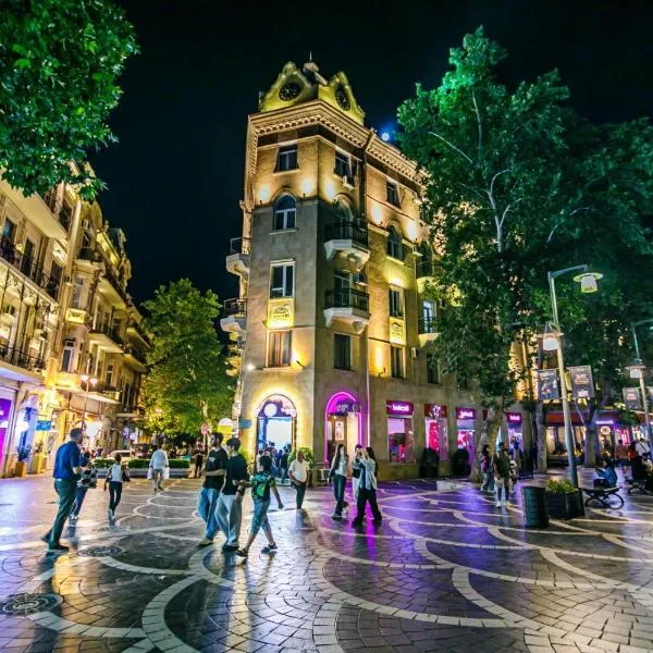 Apartment Downtown in Nizami, hotel in Baku