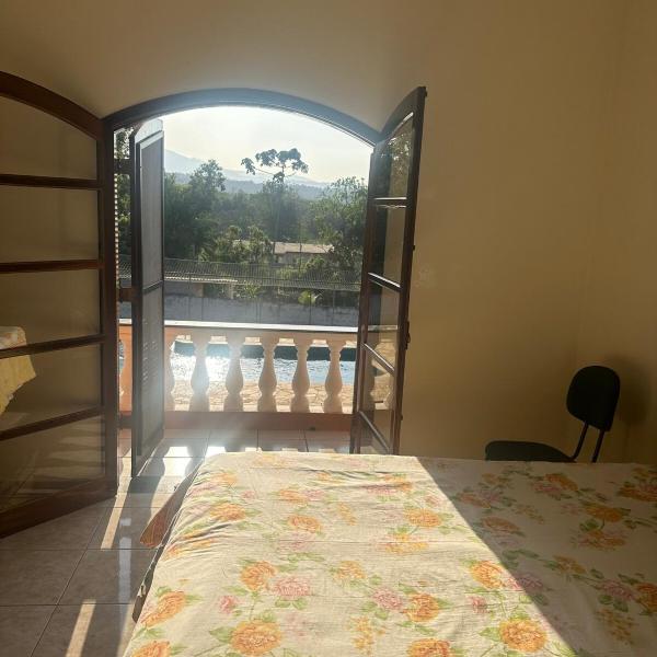 Chácara Primor - Piscina, Campo de futebol e Churrasqueira - Conforto completo até 15 pessoas - Foto 2