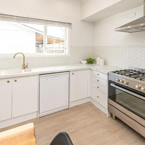 Luxury Living Central College Estate Springvale, ξενοδοχείο σε Whanganui