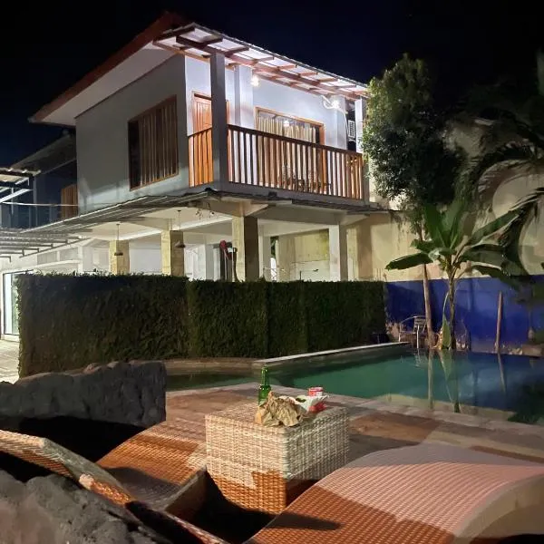 Tri Putri Kuta Homestay, hotel in Kuta Lombok