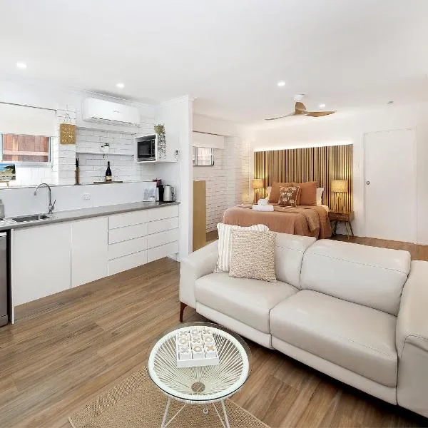 Comfortable & Convenient Coastal Studio, hotel in Maroochydore