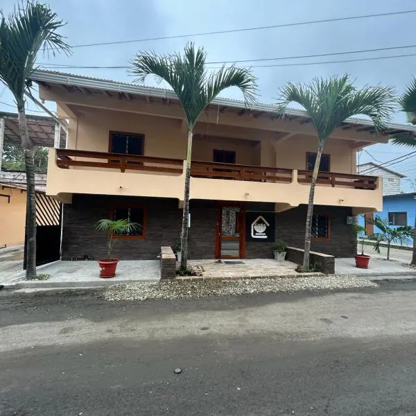 La Casa Naranja Bed and Breakfast, hotel in Olón