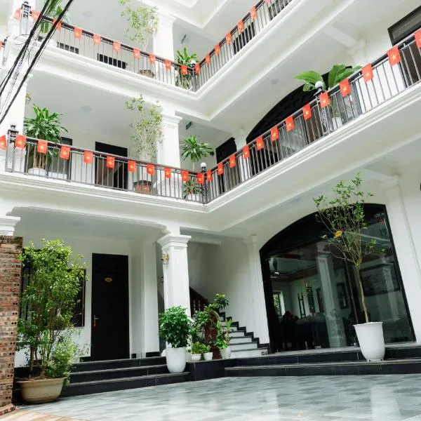 Madam Seven Tam Coc, hotel di Vũ Lâm