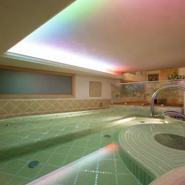 Hotel Luis, hotel in Fiera di Primiero