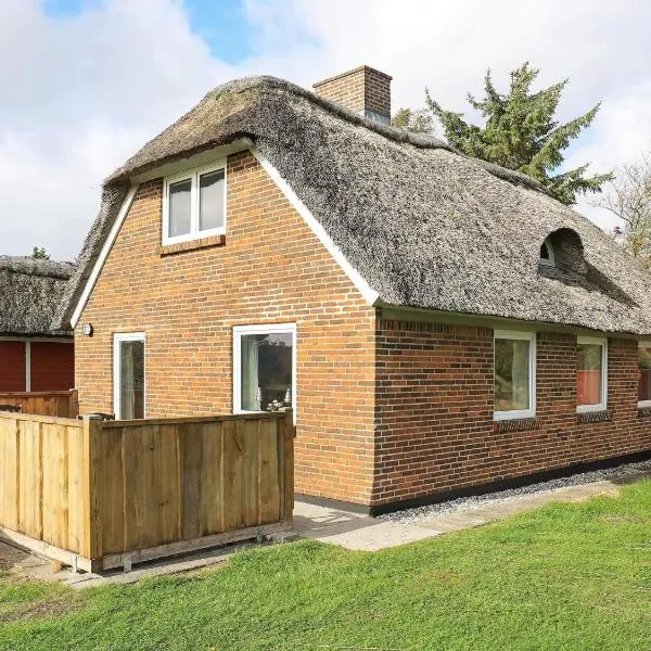 6 person holiday home in Ulfborg, hotel in Vedersø Klit