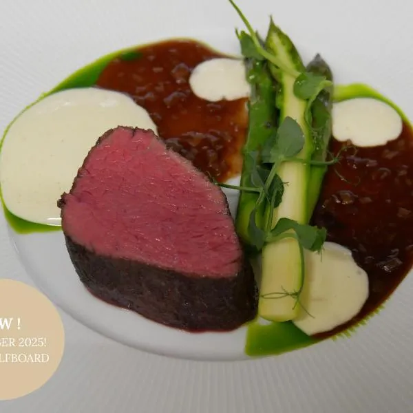 Apartment Hotel Elvis、オルティゼーイのホテル