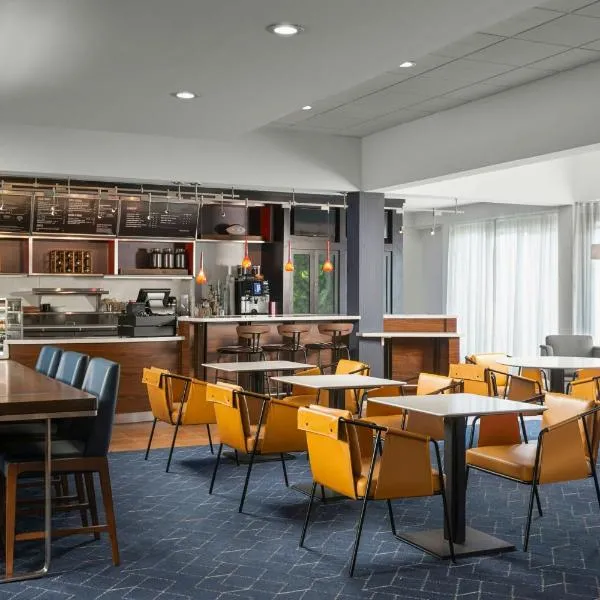 Courtyard by Marriott Dallas-Fort Worth/Bedford, hotel u gradu 'Bedford'