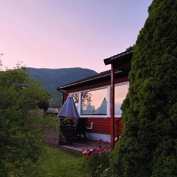 House in Nordfjord, with 4 bedrooms, hotel in Nordfjordeid