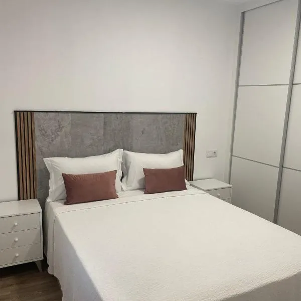Apartamento Paseo Malecón Planta 2, hotel in Monforte de Lemos