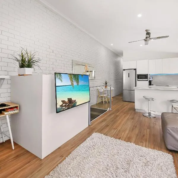 Modern & Convenient Apartment, ξενοδοχείο σε Maroochydore
