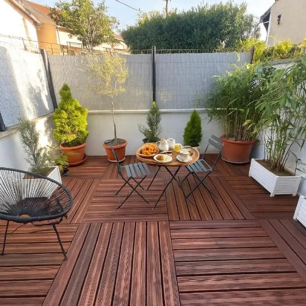 Magnifique appartement à IGNY proche Saclay, Massy, Versailles, Paris, hotel en Igny