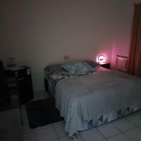Suite no apto do Roberto, hotel in Jaraguá do Sul