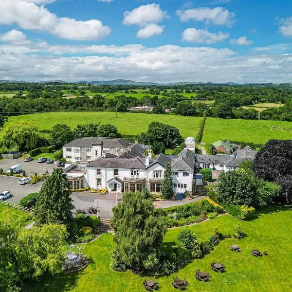 Northop Hall Country House Hotel, hotel in Mold
