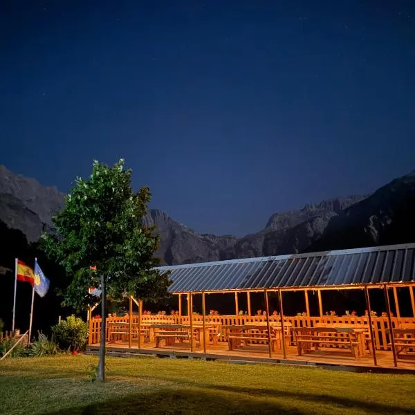 Hotel Vellezrit Guri, hotel in Theth
