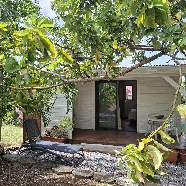 Bungalow cocon des alizés, hotell i Les Abymes