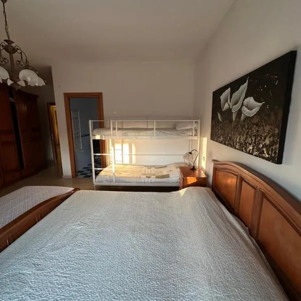"La casa di Mariagrazia" rooms con cucina condivisa e terrazza, hotel in Sammichele di Bari