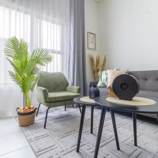 #AlimamaSpaces Akin's Greenlee Apartment, hotel in Sandton