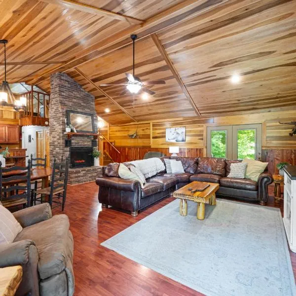 Kentucky Lake Retreat, hôtel à Dover