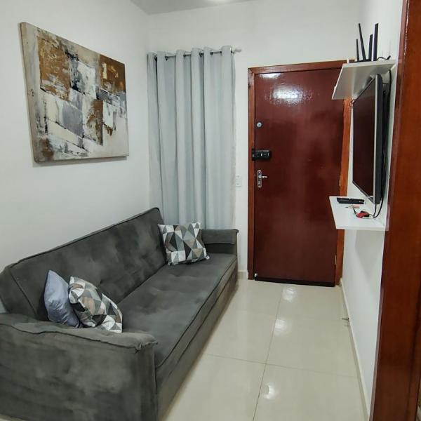 Apto com ar, piscina, 2 quartos a 350 m da praia