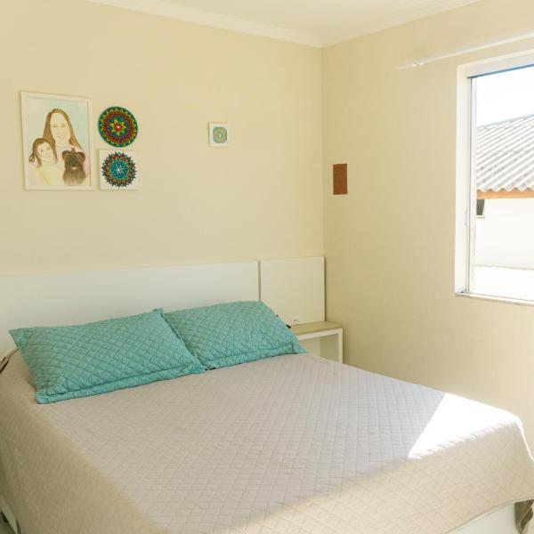 Quarto aconchegante privativo a 150m da praia