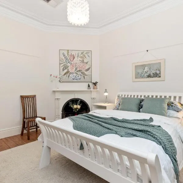 KING44 - King Charming，位于弗里曼特的酒店