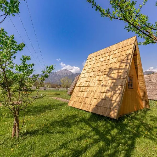 Glamping Mohorjev grunt, hotel in Preddvor