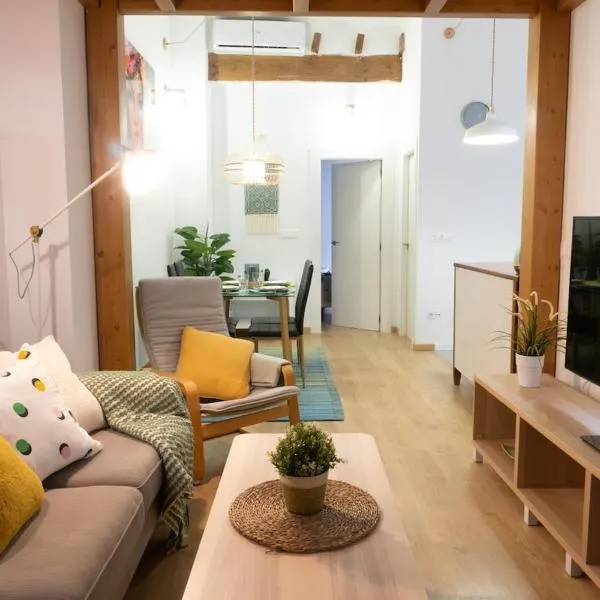 NUEVO bonito ático centro tradicional en Alicante Mercado Central, hotel en Alicante