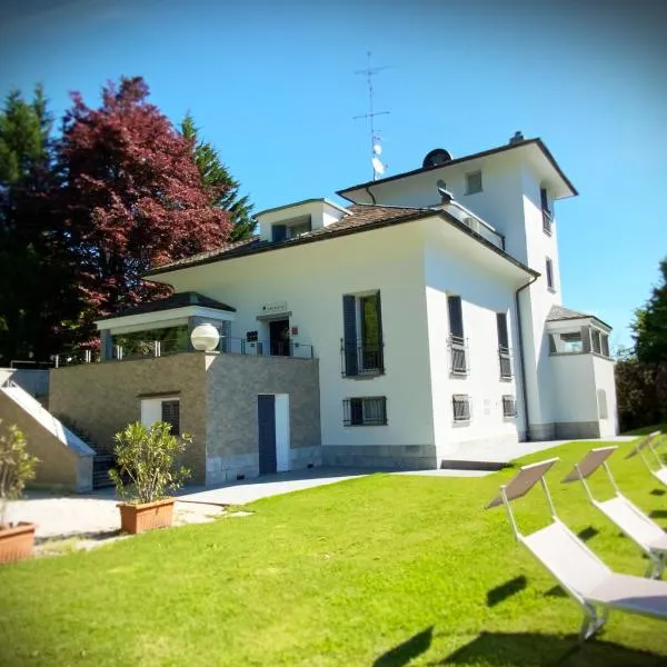 HARTMANN FEEL AT HOME B&B Villa Gignese, hotel v destinaci Gignese