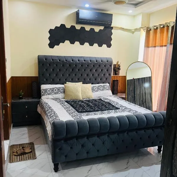 1 one bed flat furnished Bahria Town Rawalpindi Islamabad, hôtel à Rawalpindi