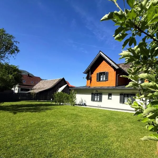 Ferienhaus TraunseeStrand, hotel in Ebensee