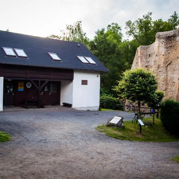 Turisticka ubytovna Cakle, hotel em Ústí nad Orlicí