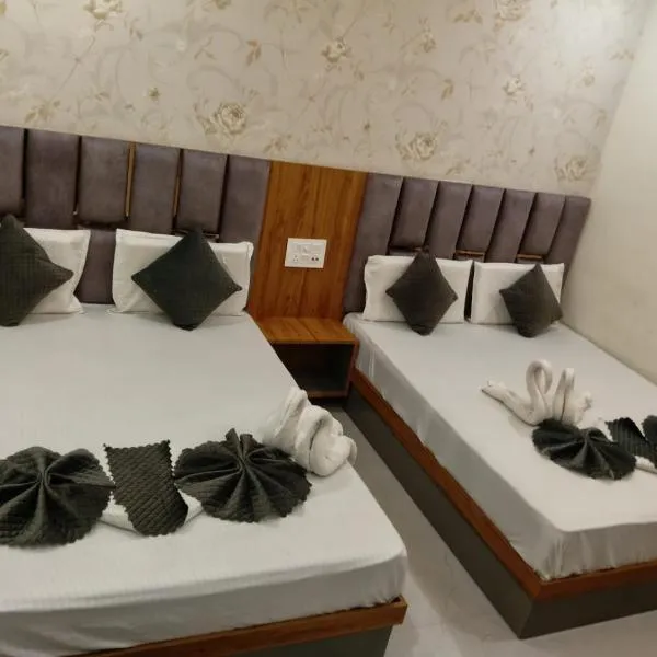 Grey stone stays-150 meters From Golden Temple, hotel in Amritsar