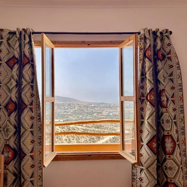 Tasga Guest House, ξενοδοχείο σε Tamraght Ou Fella